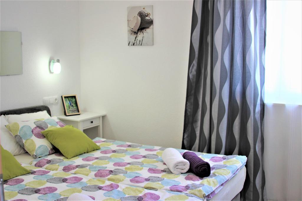 Apartments Medvid Трогир Экстерьер фото